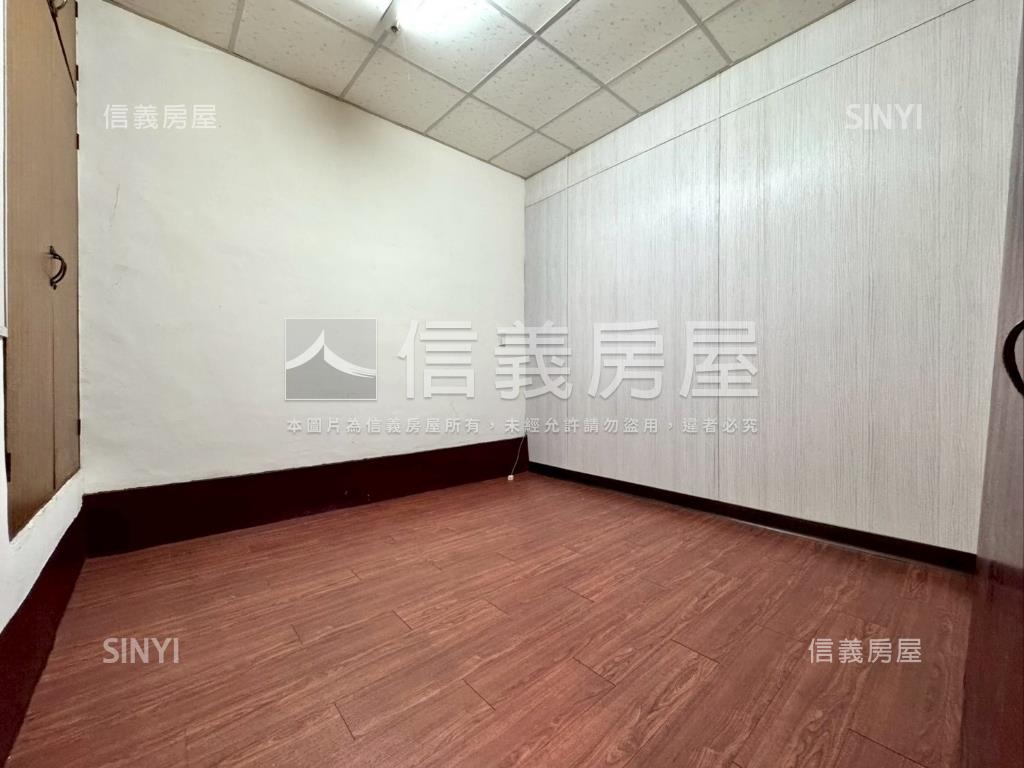 南陽孝親透天方便停車房屋室內格局與周邊環境