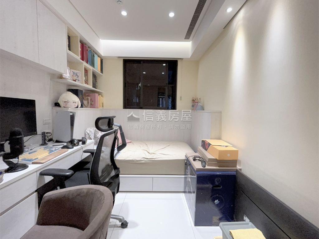 秀峰學區稀有康郡四房房屋室內格局與周邊環境