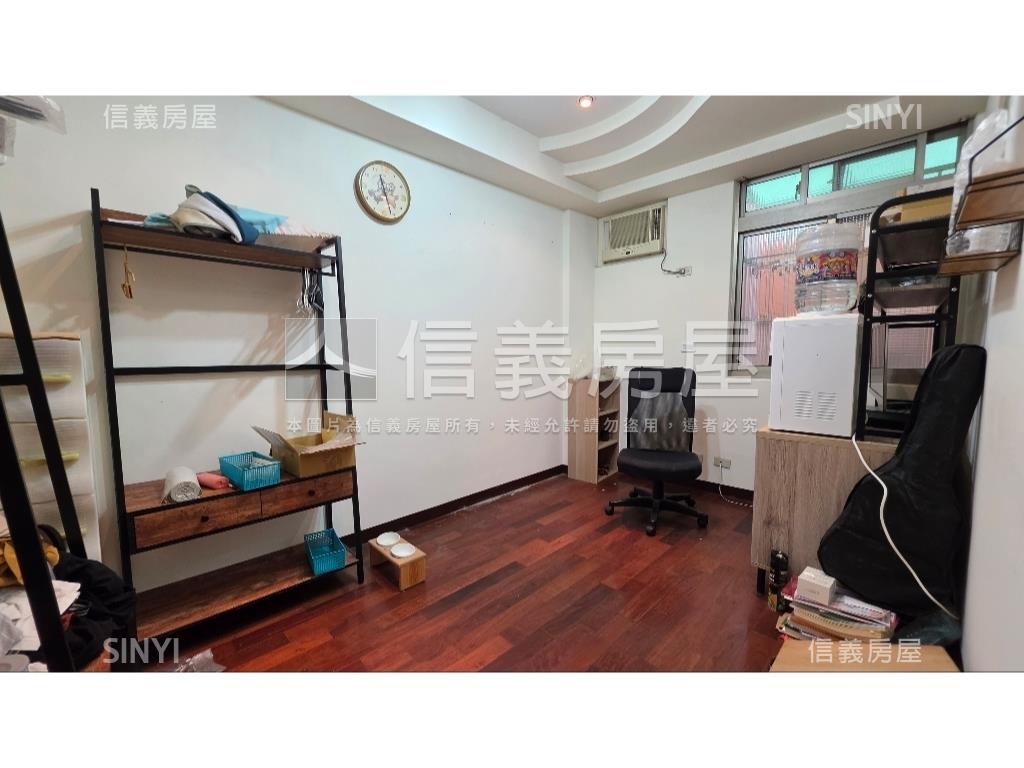 專任。正龍安街透天金店面房屋室內格局與周邊環境
