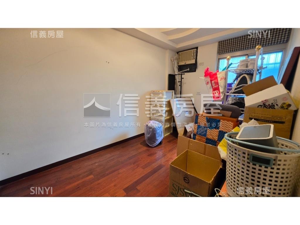 專任。正龍安街透天金店面房屋室內格局與周邊環境
