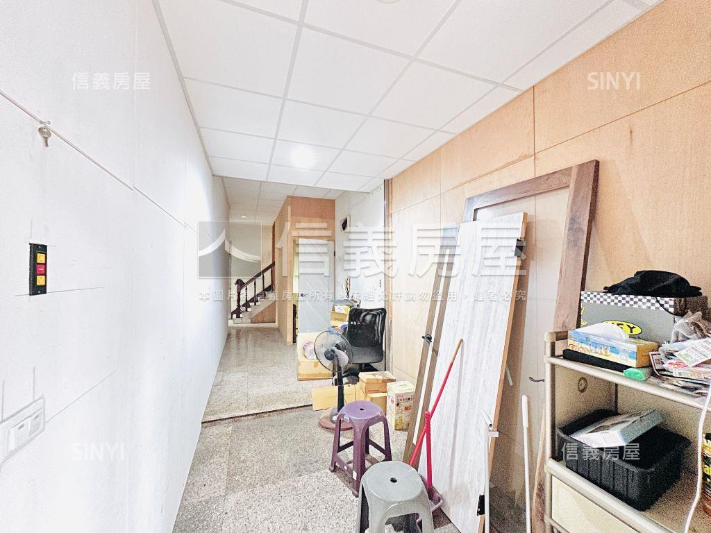 專任。正龍安街透天金店面房屋室內格局與周邊環境
