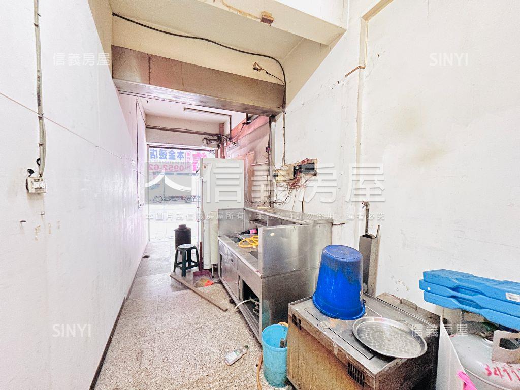 專任。正龍安街透天金店面房屋室內格局與周邊環境