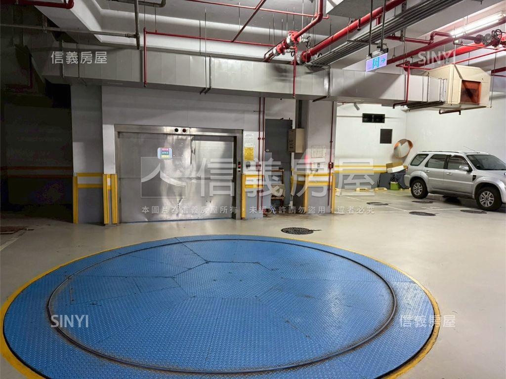 師大隱休旅車平面車位房屋室內格局與周邊環境