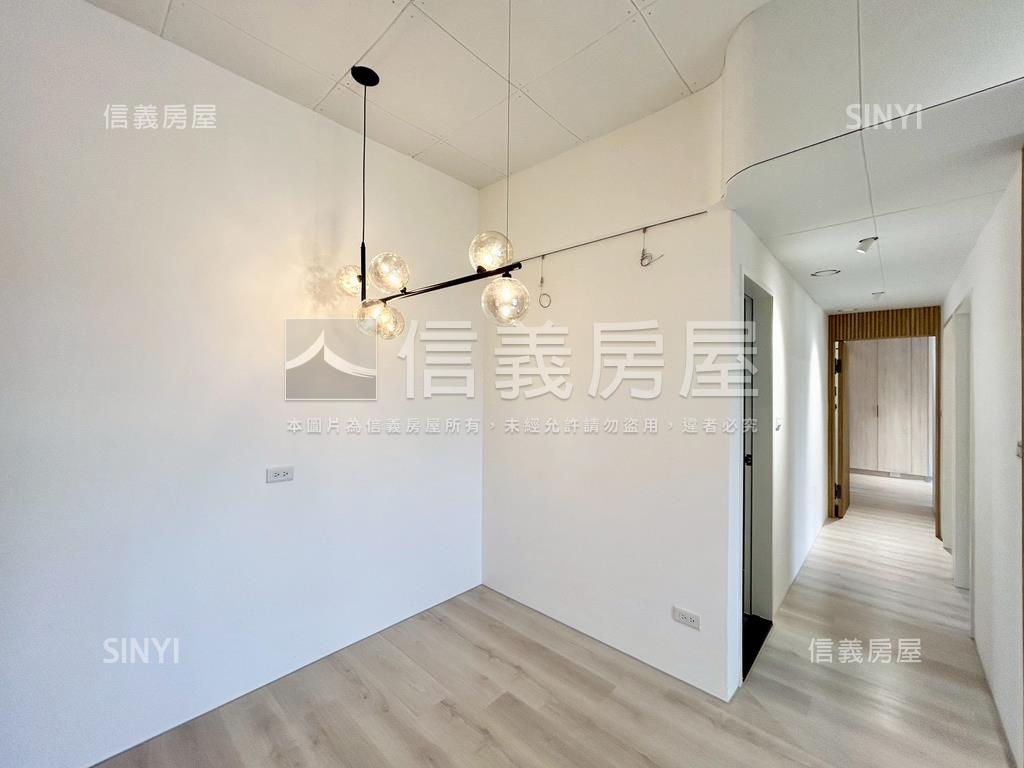 市政首璽精美三房房屋室內格局與周邊環境