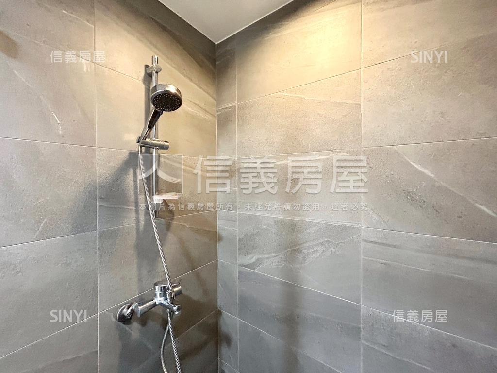 市政首璽精美三房房屋室內格局與周邊環境
