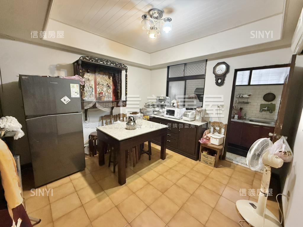 員山公園二樓邊間大四房房屋室內格局與周邊環境