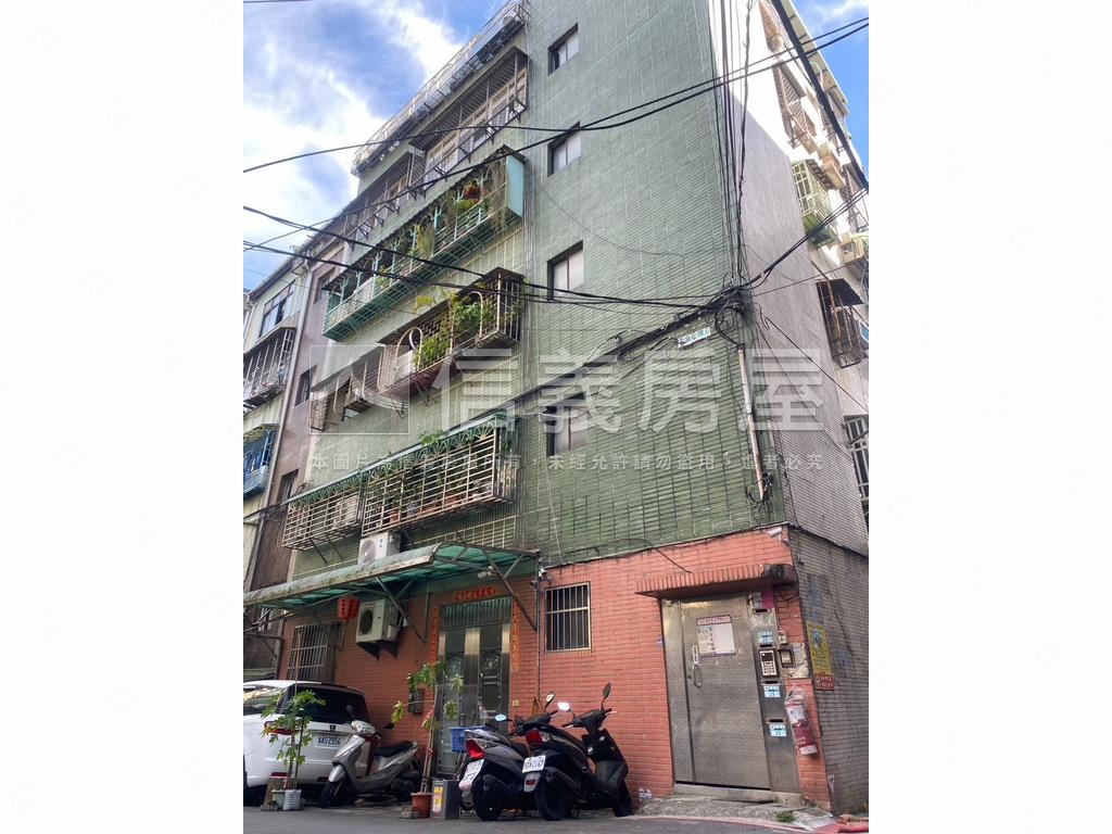 員山公園二樓邊間大四房房屋室內格局與周邊環境