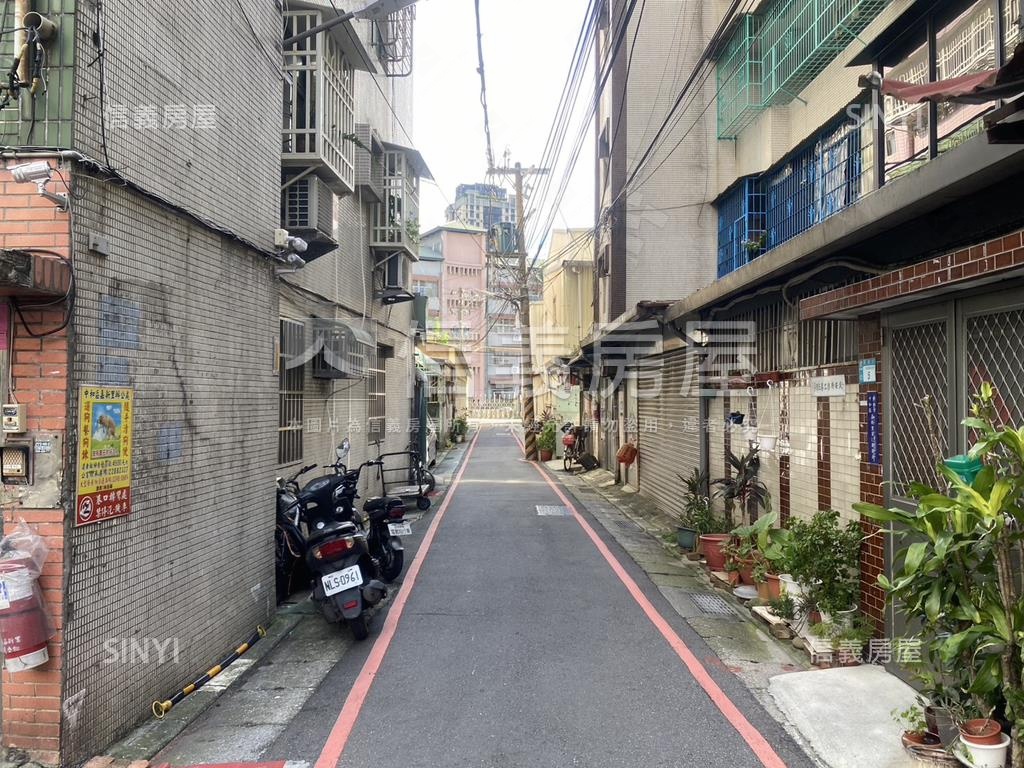 員山公園二樓邊間大四房房屋室內格局與周邊環境