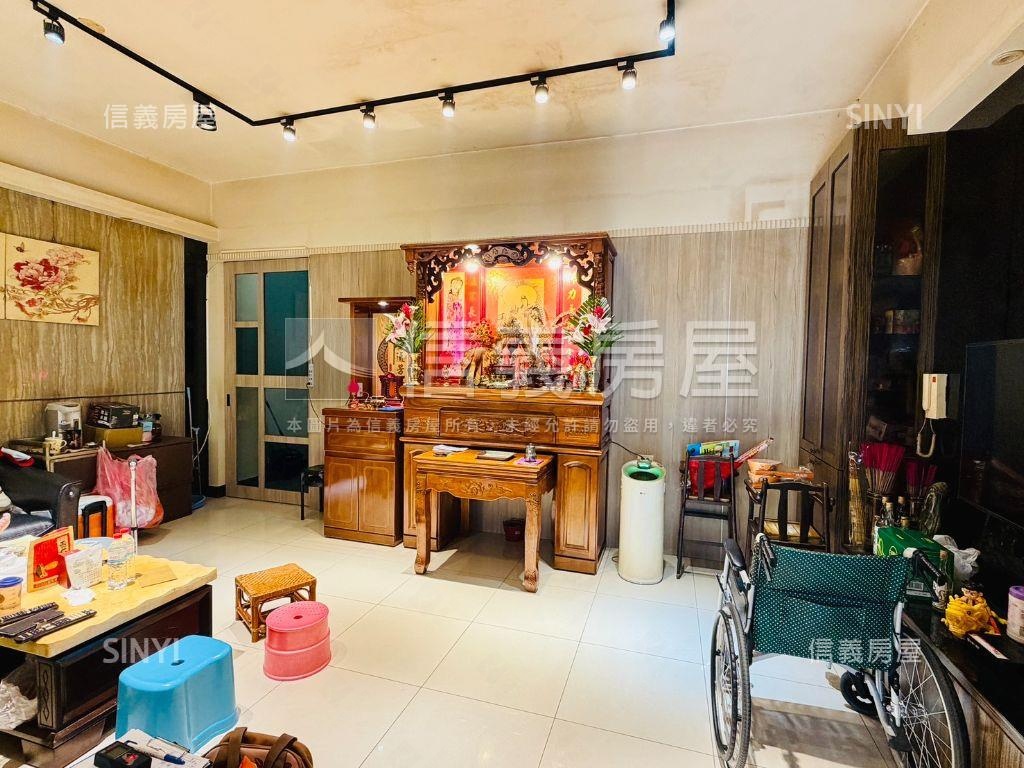 仁武永和一街面寬６米美墅房屋室內格局與周邊環境