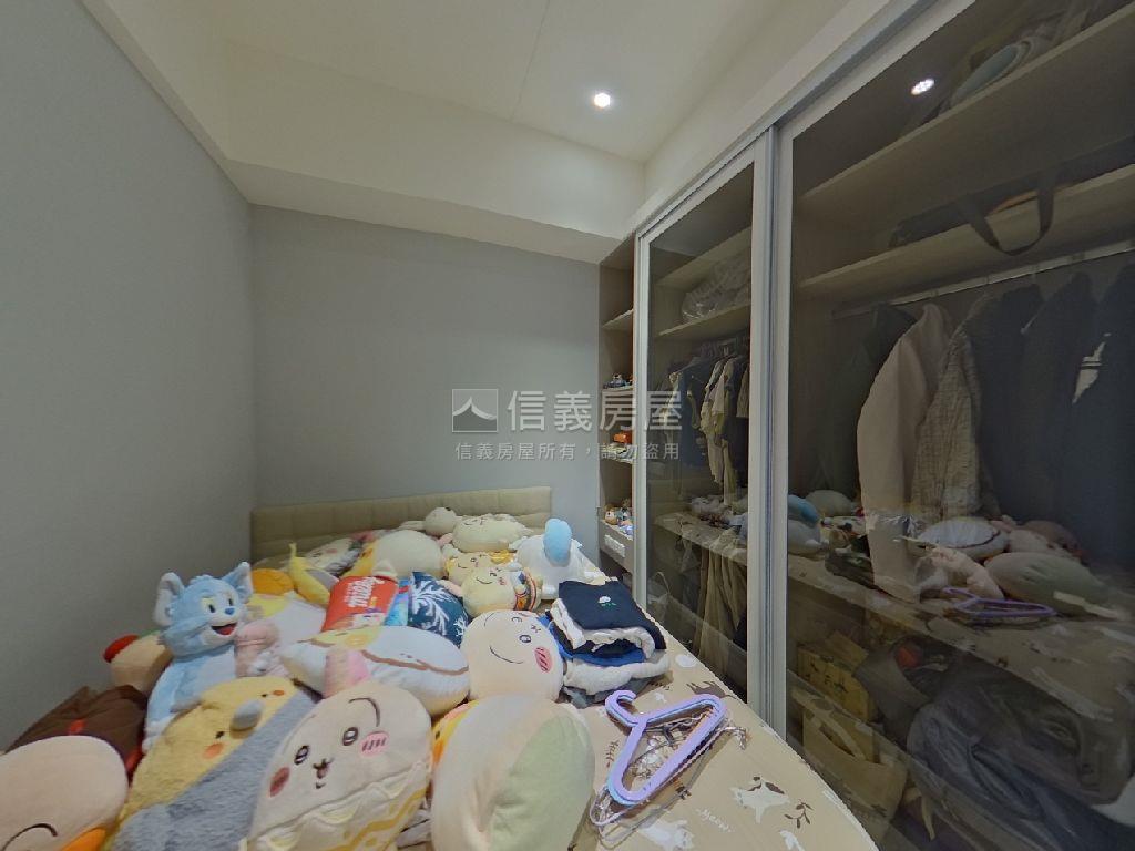 文德好境捷運２房休旅車位房屋室內格局與周邊環境