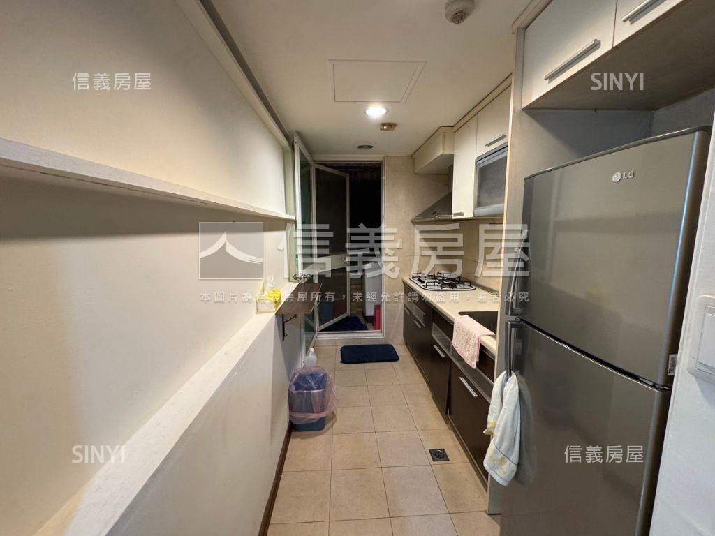 公益路高樓兩房附休旅車位房屋室內格局與周邊環境