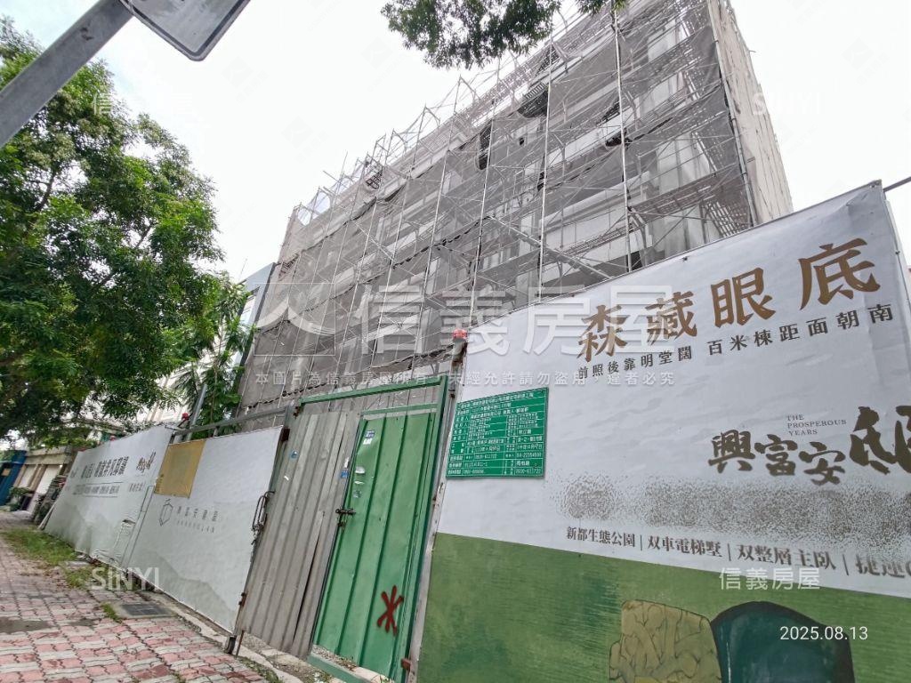 北屯面河岸朝南美電墅Ａ房屋室內格局與周邊環境