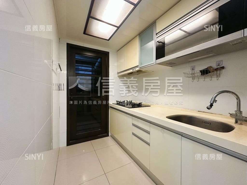 ＷＨＯＵＳＥ兩房房屋室內格局與周邊環境