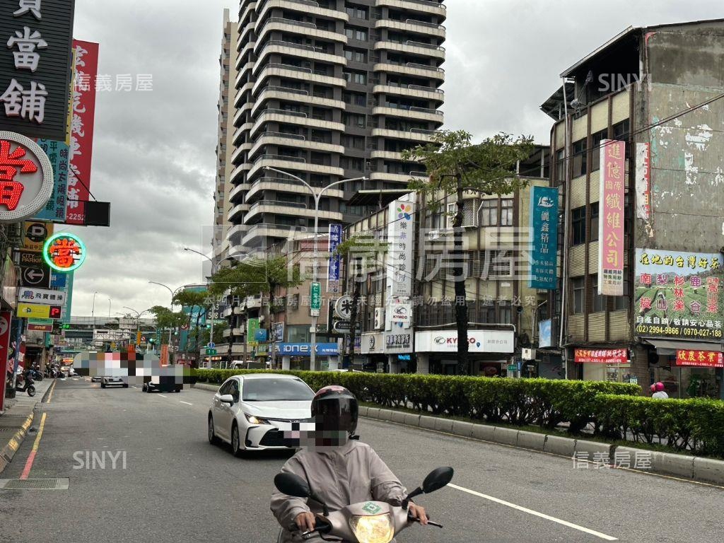 中正燙金店面房屋室內格局與周邊環境