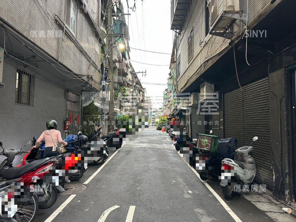 中正燙金店面房屋室內格局與周邊環境