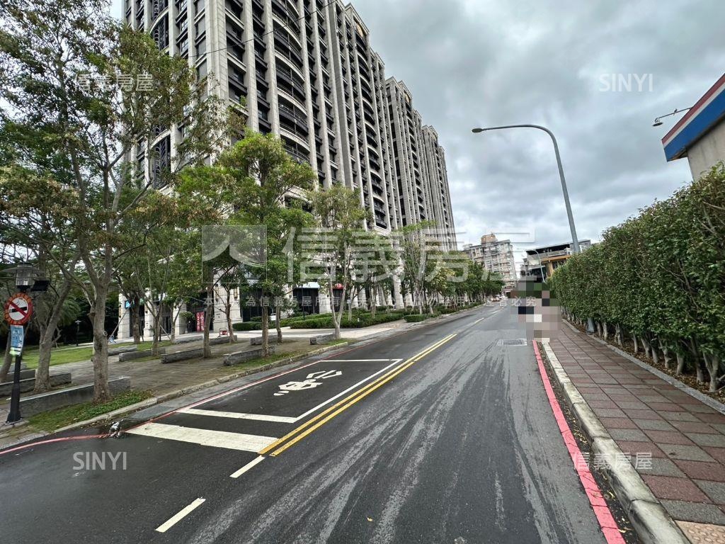 中正燙金店面房屋室內格局與周邊環境