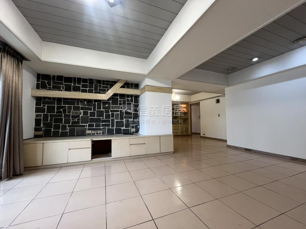 近北市四房電梯美屋房屋室內格局與周邊環境