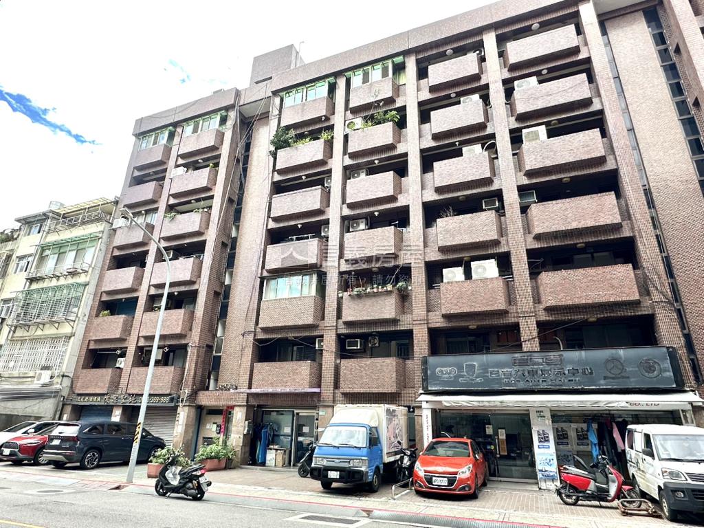 獨家稀有釋出德惠方正電梯房屋室內格局與周邊環境
