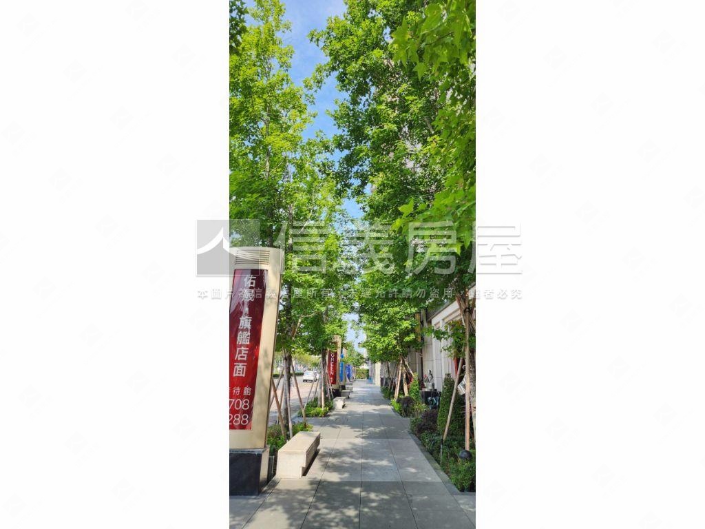 北十二期大面寬店面好讚房屋室內格局與周邊環境