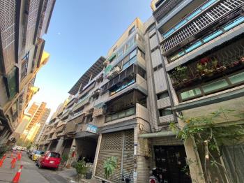 近中興大學六房公寓