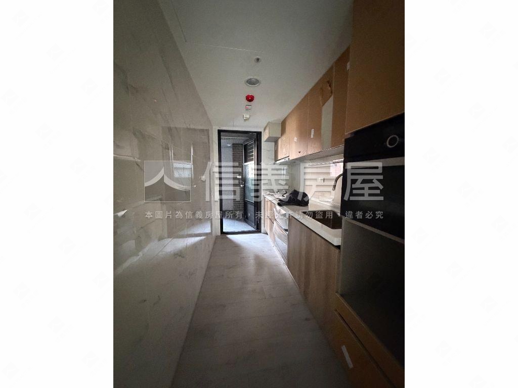 全新潮尚居三房雙車位！房屋室內格局與周邊環境