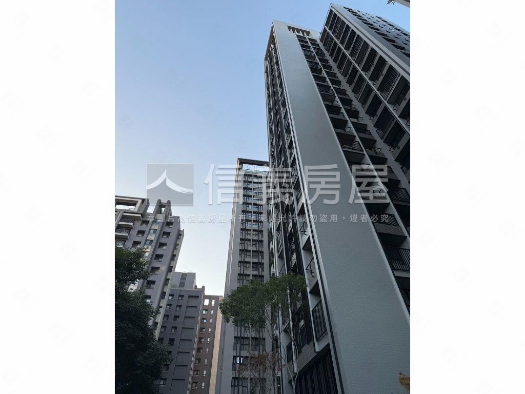 全新潮尚居三房雙車位！房屋室內格局與周邊環境