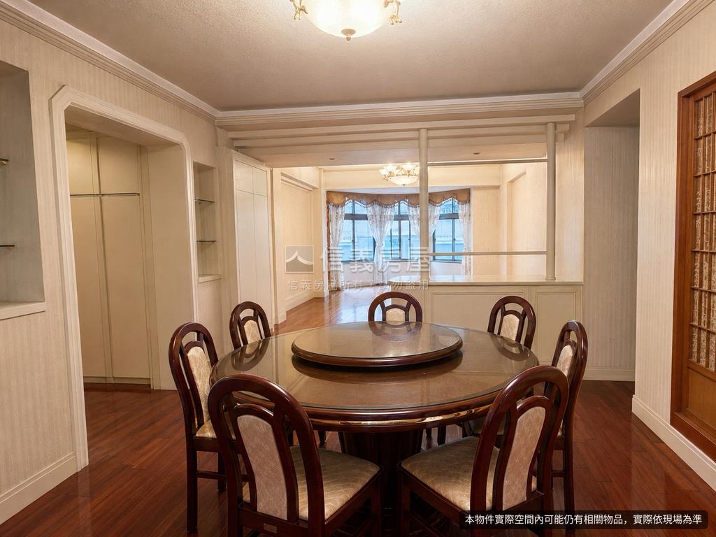 碧湖湖畔。美麗四房房屋室內格局與周邊環境