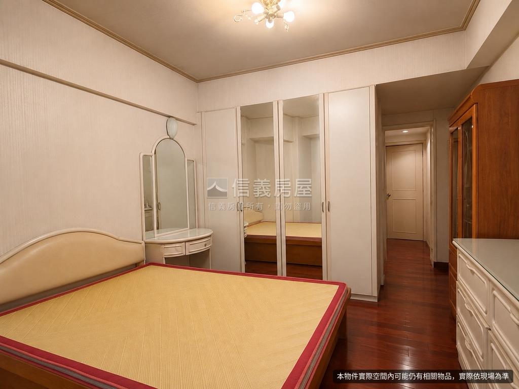 碧湖湖畔。美麗四房房屋室內格局與周邊環境