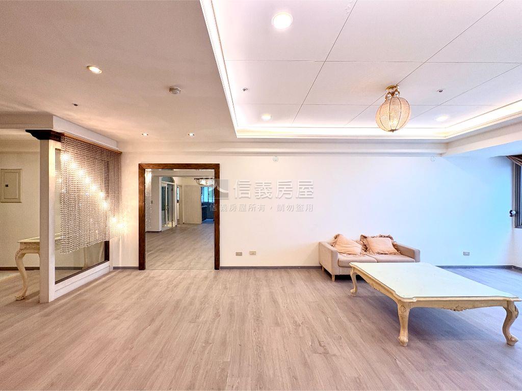 高樓層景觀三房坡平車位房屋室內格局與周邊環境
