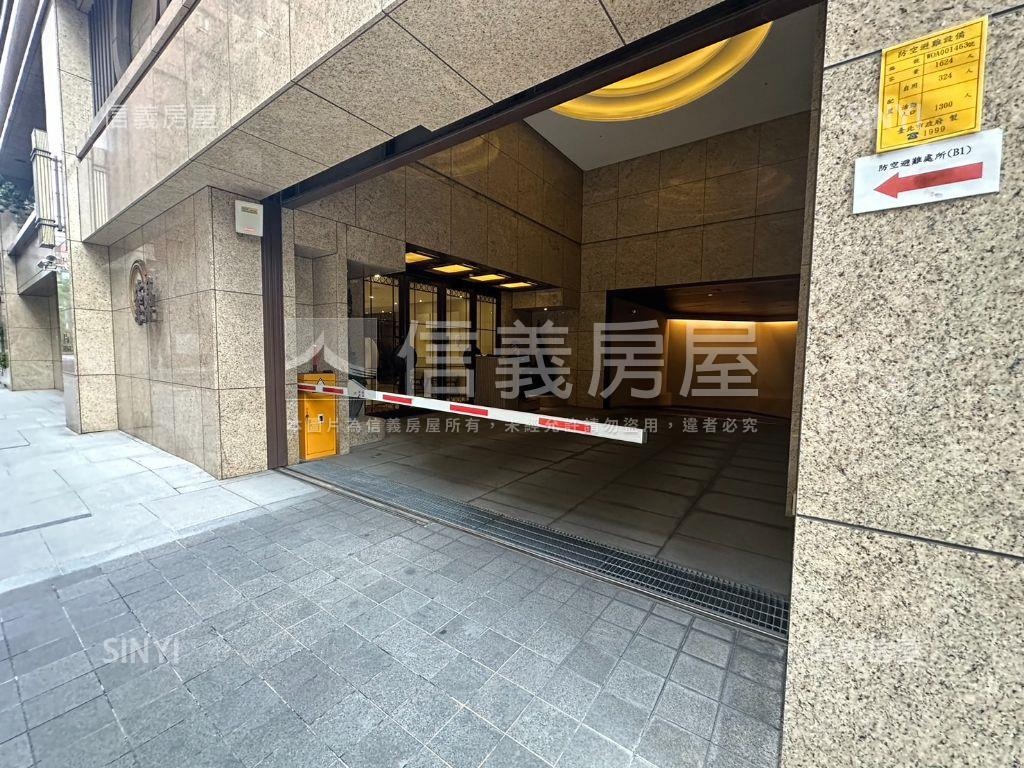 皇翔博美館建商保留裝潢戶房屋室內格局與周邊環境
