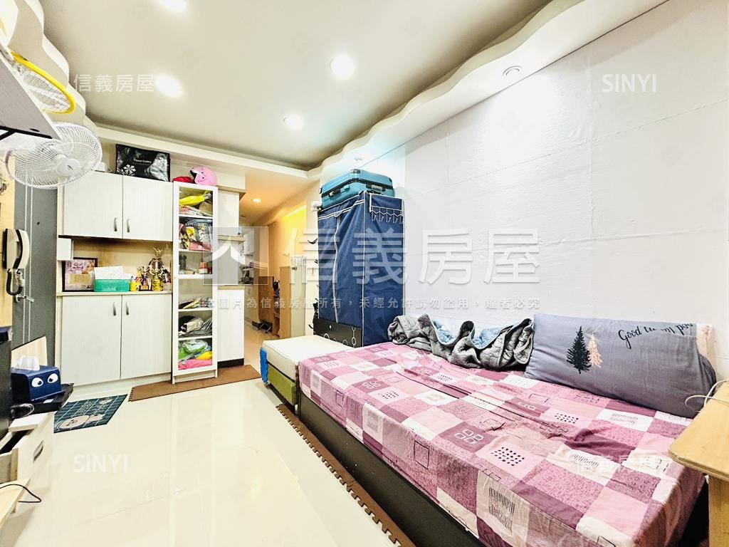 專任委託。成家小資屋房屋室內格局與周邊環境