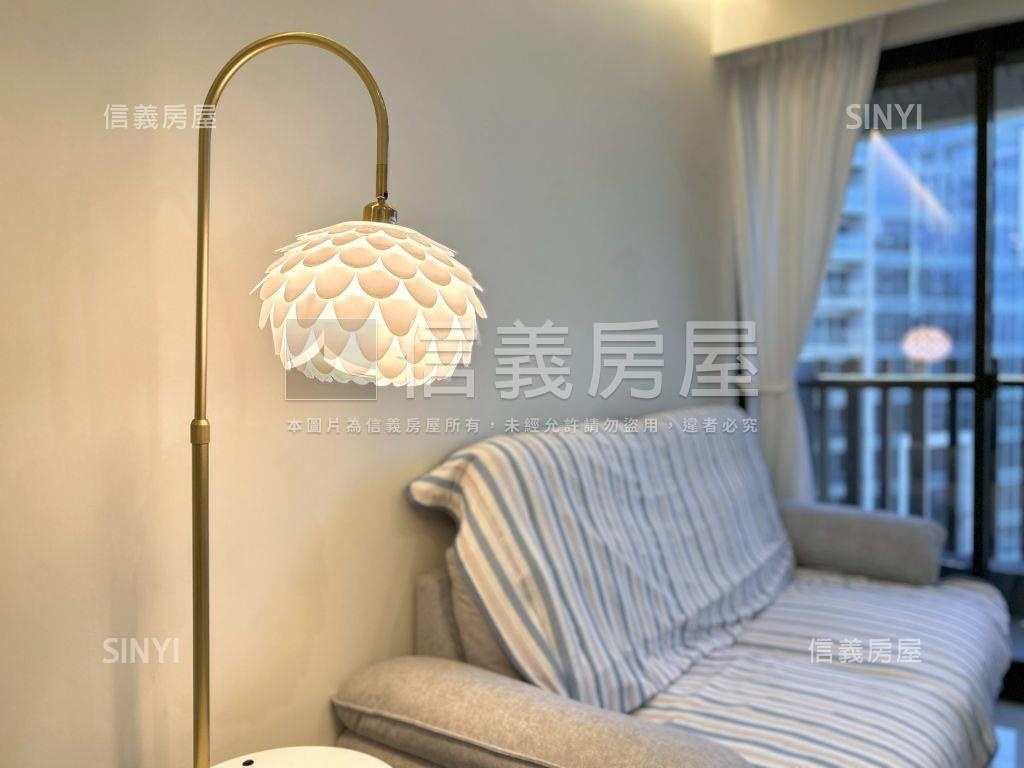 青埔Ａ１８Ｗ站前高樓３房房屋室內格局與周邊環境