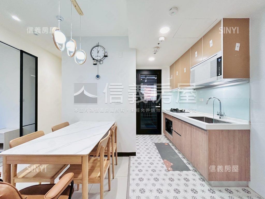 青埔Ａ１８Ｗ站前高樓３房房屋室內格局與周邊環境