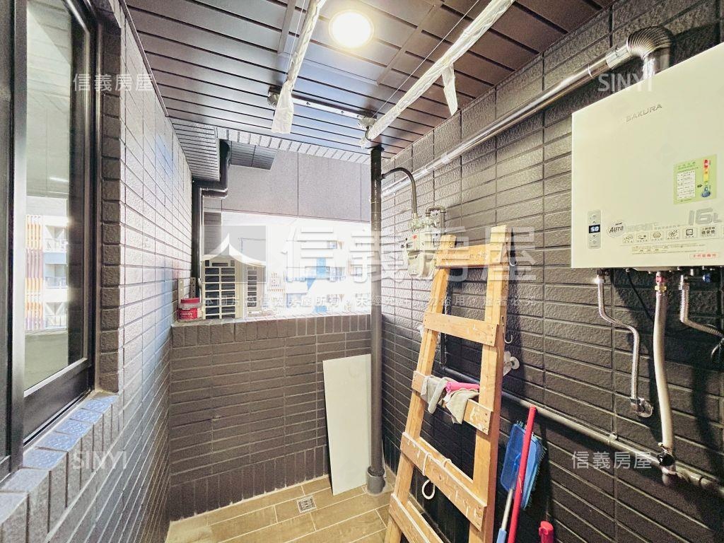 青埔Ａ１８Ｗ站前高樓３房房屋室內格局與周邊環境