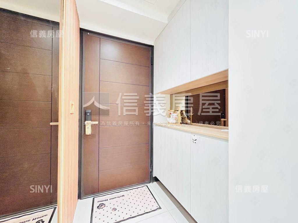 青埔Ａ１８Ｗ站前高樓３房房屋室內格局與周邊環境