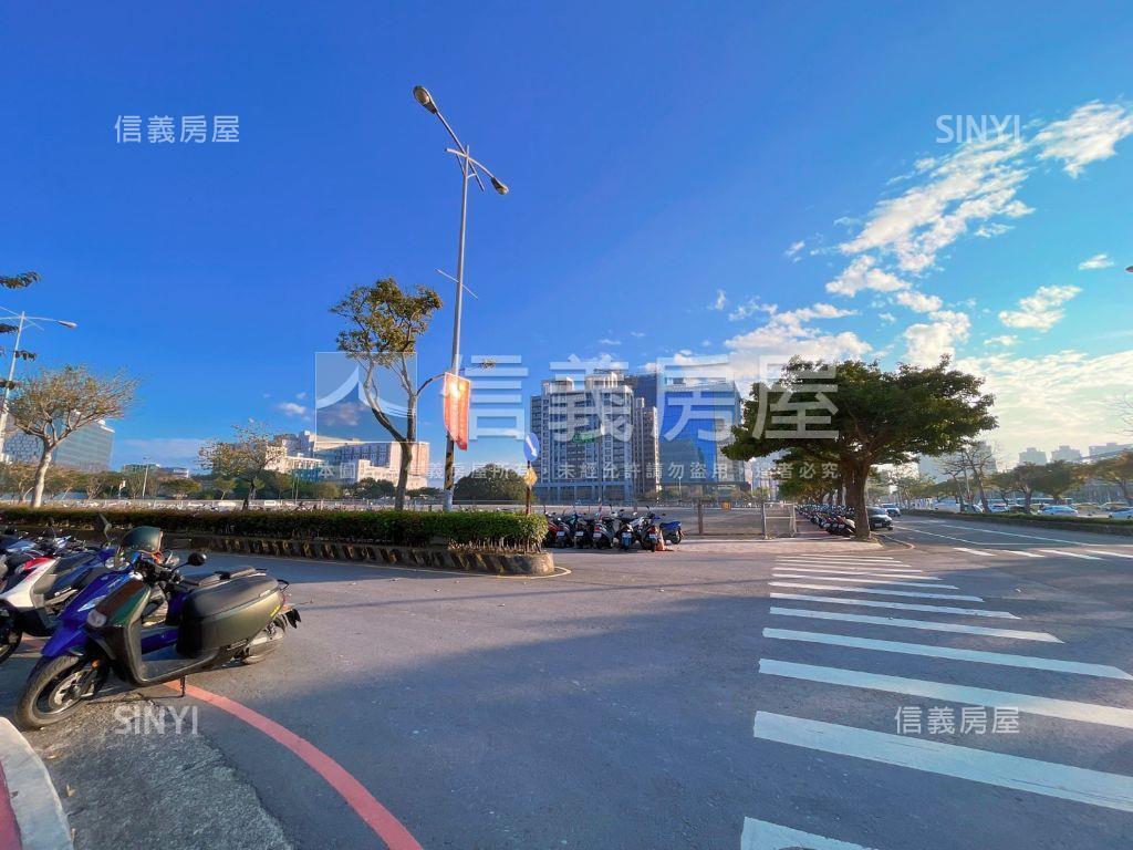 高鐵遠見鑽石金店面房屋室內格局與周邊環境
