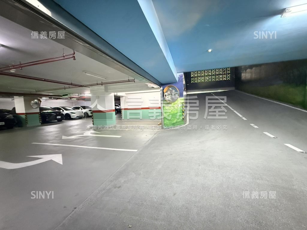 金湖路花里洋車位房屋室內格局與周邊環境