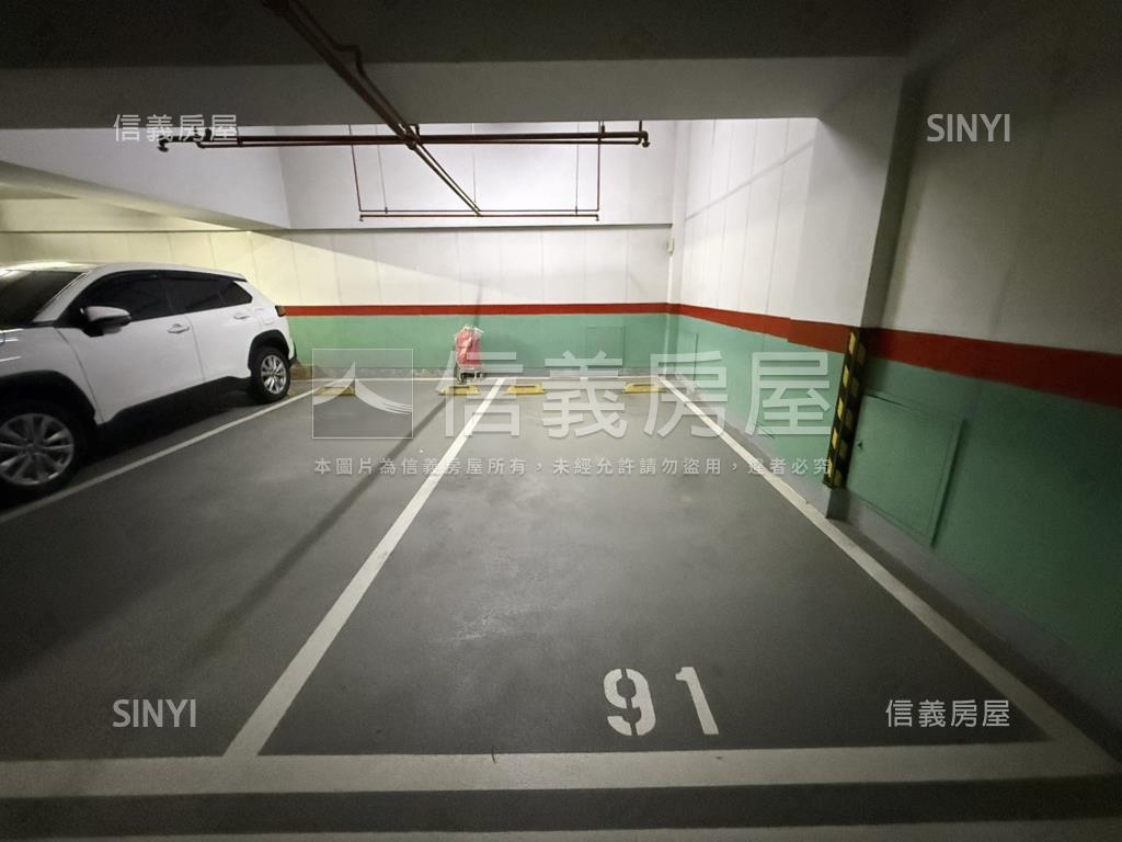 金湖路花里洋車位房屋室內格局與周邊環境