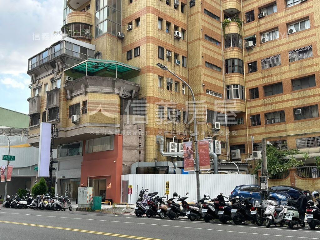 富民商圈正路醒目店面房屋室內格局與周邊環境