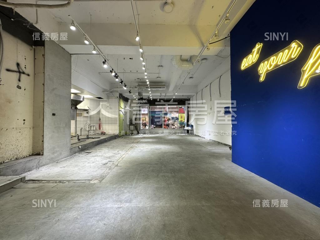 富民商圈正路醒目店面房屋室內格局與周邊環境