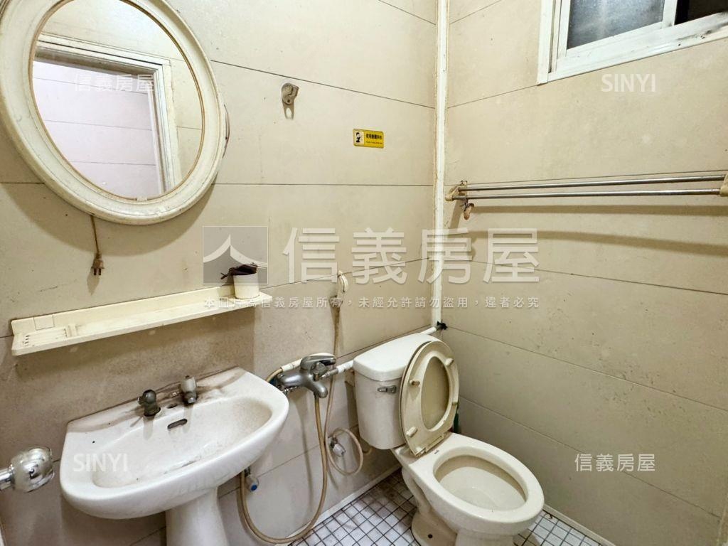 近未來捷運·大馬路上透天房屋室內格局與周邊環境