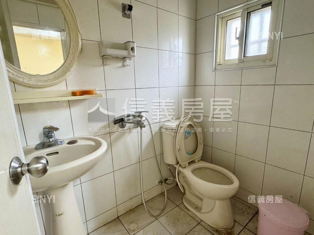 近未來捷運·大馬路上透天房屋室內格局與周邊環境