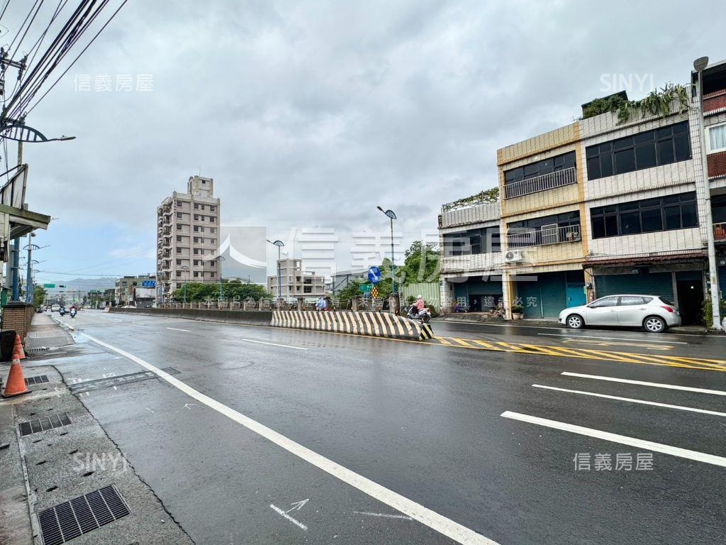 近未來捷運·大馬路上透天房屋室內格局與周邊環境