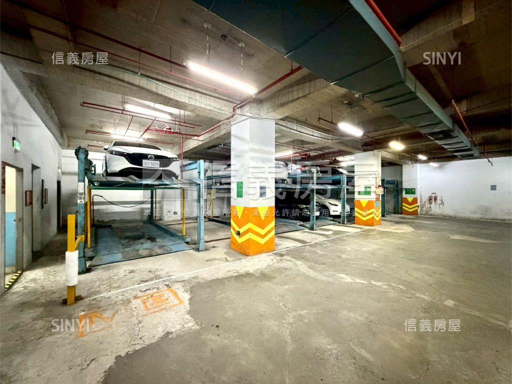 大坪林‧一層一戶聚財辦公房屋室內格局與周邊環境