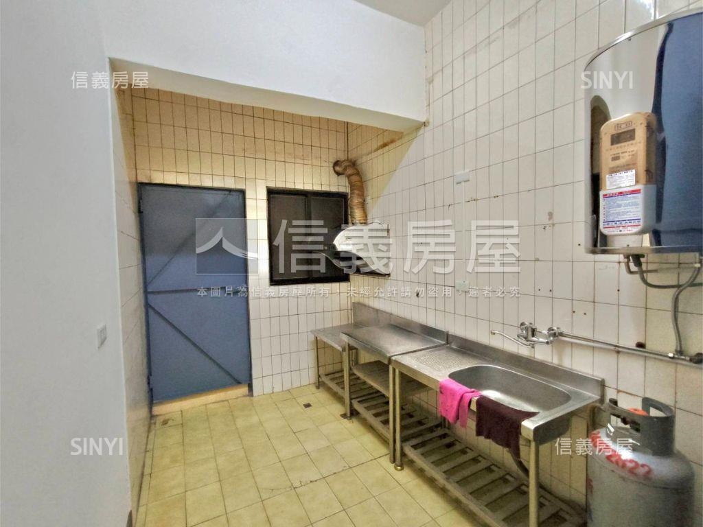 近新光國中孝親透天房屋室內格局與周邊環境