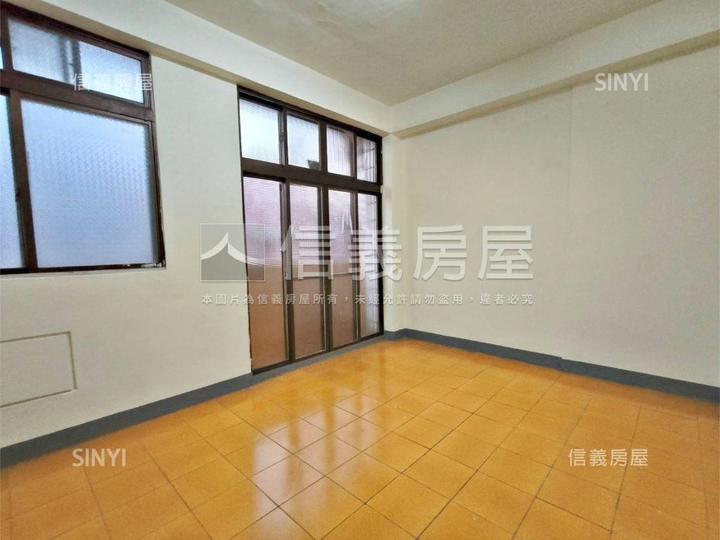 近新光國中孝親透天房屋室內格局與周邊環境