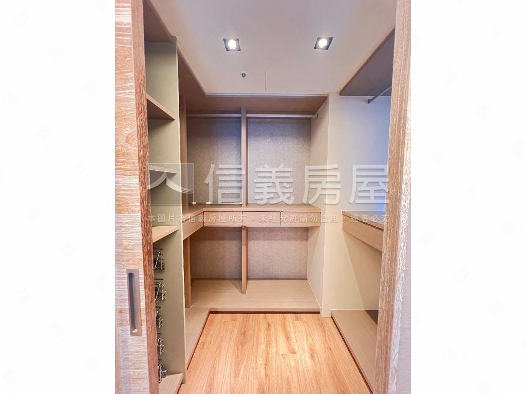 ＳＫＹ１美裝潢大兩房房屋室內格局與周邊環境