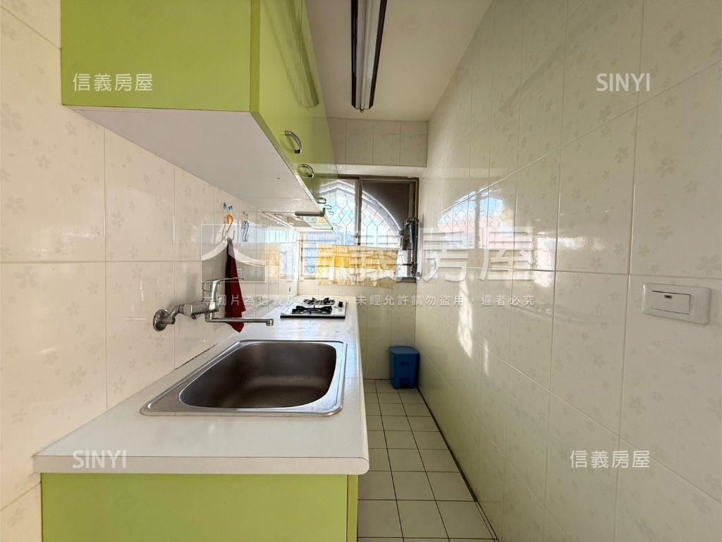 芳鄰文化中心邊間明亮兩房房屋室內格局與周邊環境