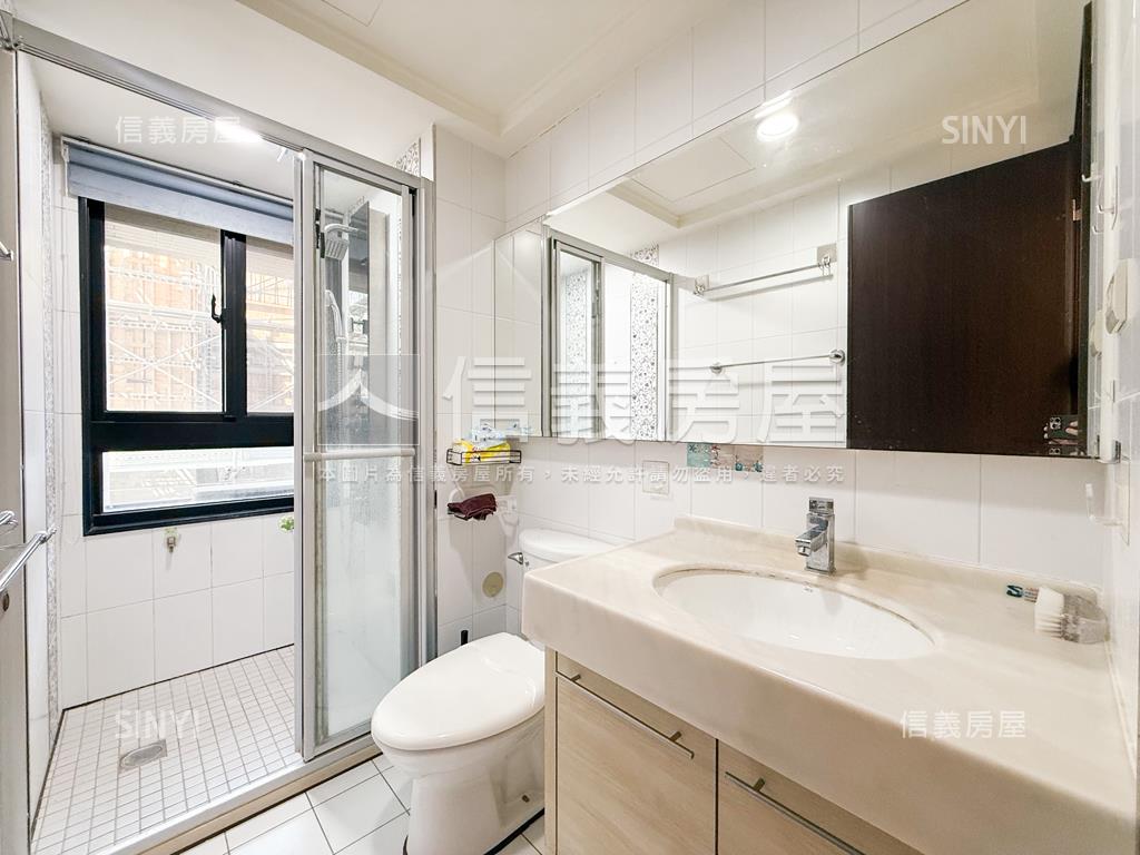 棋琴三面採光三房平車房屋室內格局與周邊環境