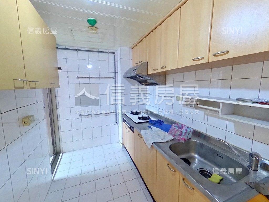 新巢代三房特別戶房屋室內格局與周邊環境